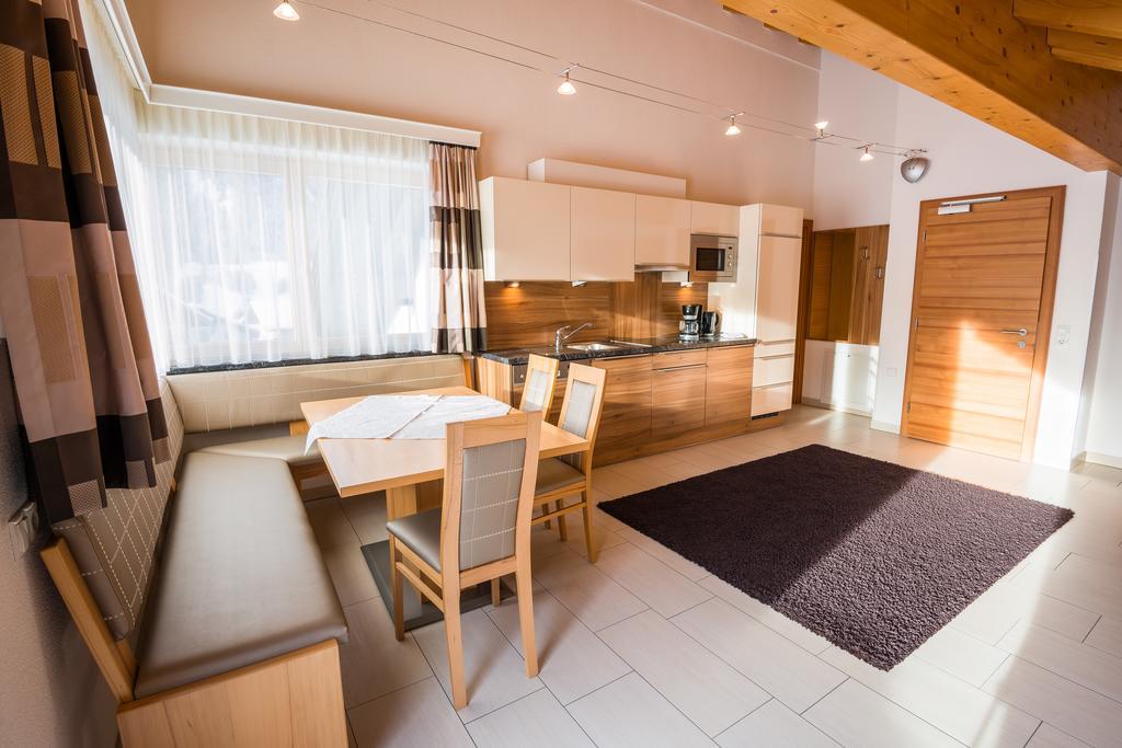 Appartements Platzl Serfaus Room photo
